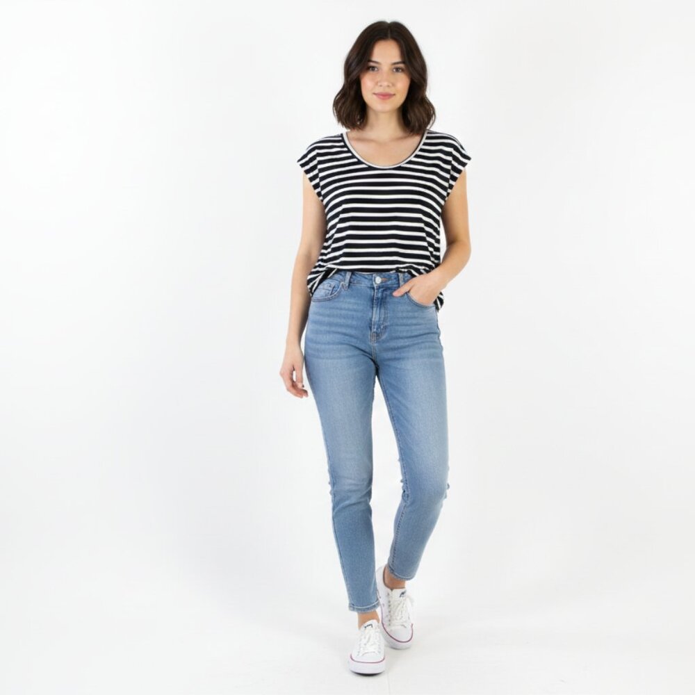 *GAP Black and White Cap Sleeve Scoop Neck Top
